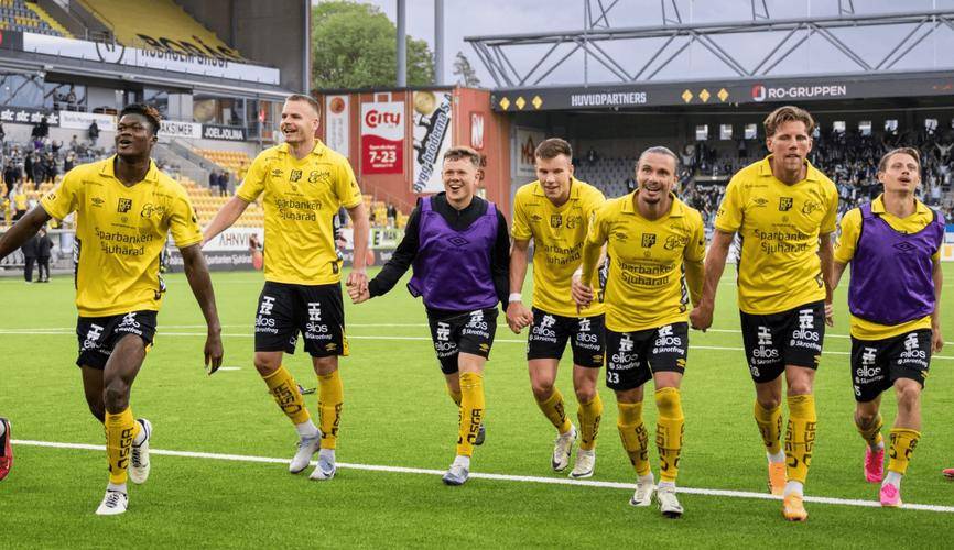 顶尖球队角逐激烈争夺中胜负难料的简单介绍