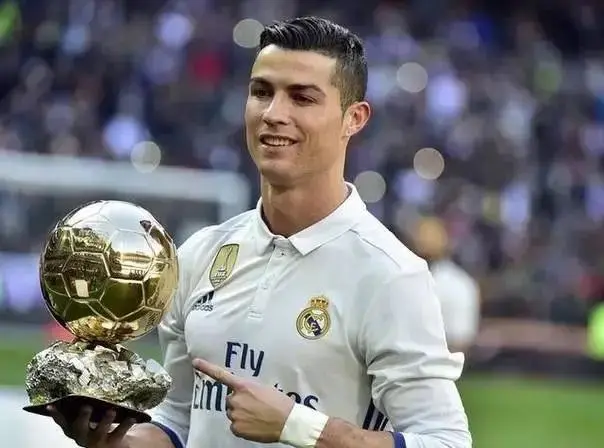 C罗赛事官方发布问鼎冠军新规，湖人争议不断！(问鼎游戏平台入口)